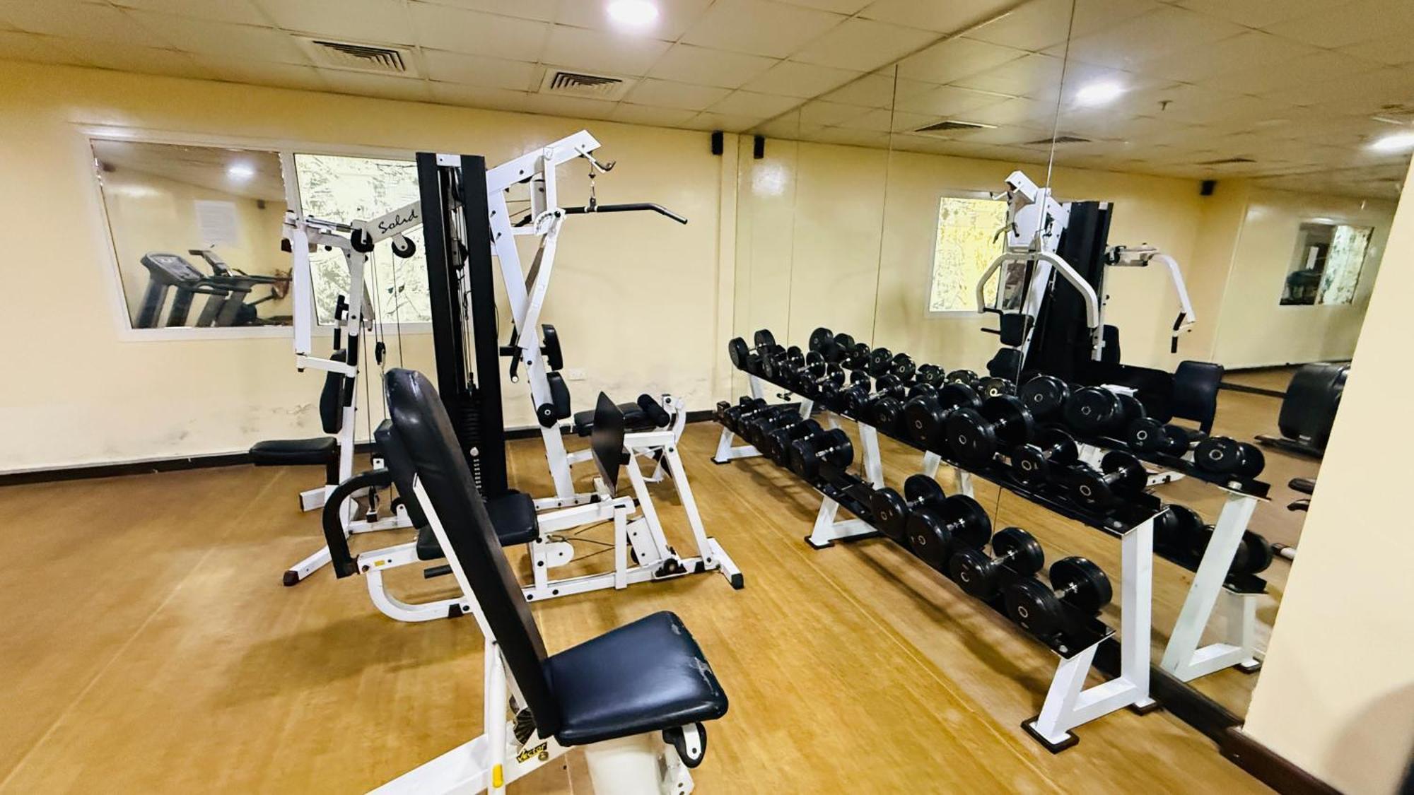 Апартаменти Spacious With Balcony Trafalgar Tower International Дубай