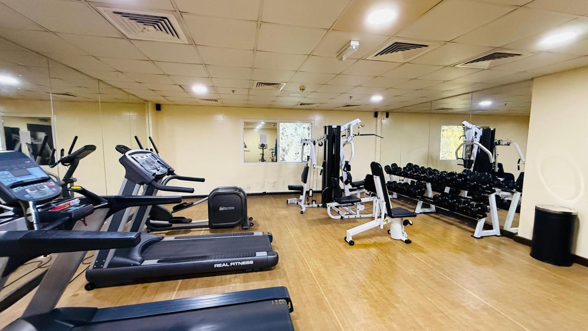 Апартаменти Spacious With Balcony Trafalgar Tower International Дубай